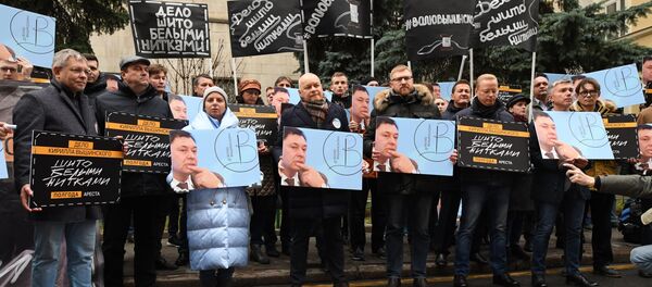 Акция солидарности с Кириллом Вышинским прошла у посольства Украины в Москве Акция солидарности с Кириллом Вышинским прошла у посольства Украины в Москве - Sputnik Армения