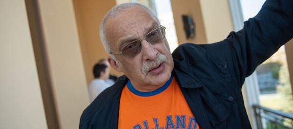 Александр Друзь на мировом первенстве игры “Что? Где? Когда?” в Армении Александр Друзь на мировом первенстве игры “Что? Где? Когда?” в Армении - Sputnik Армения