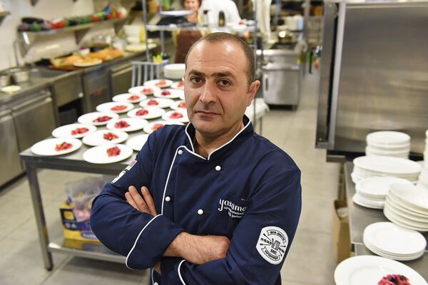 Թավշյա էր, դարձավ գաստրոնոմիական. Yerevan Food Fest–ի «հեղափոխական» ավարտը Թավշյա էր, դարձավ գաստրոնոմիական. Yerevan Food Fest–ի «հեղափոխական» ավարտը - Sputnik Արմենիա