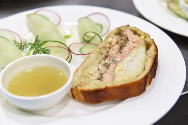 Снимать ли пенку с мясного бульона? Секреты магии вкуса от крутого армянского повара - Sputnik Армения