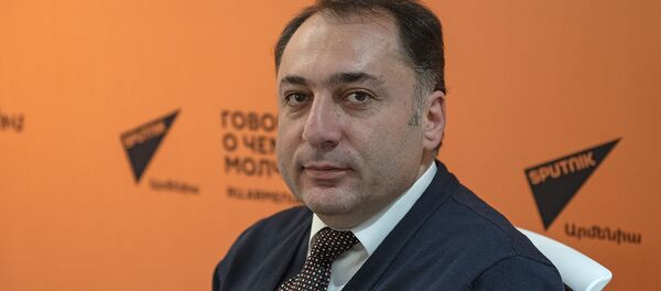 Атом Мхитарян - Sputnik Արմենիա