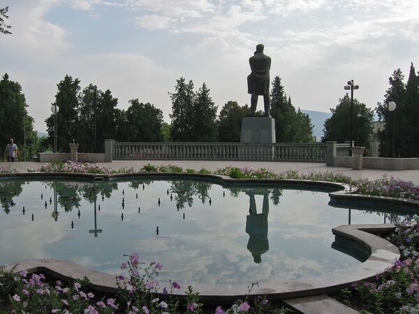 От Ильича до Ильича: чем отличились армяне в революции и после нее От Ильича до Ильича: чем отличились армяне в революции и после нее - Sputnik Армения