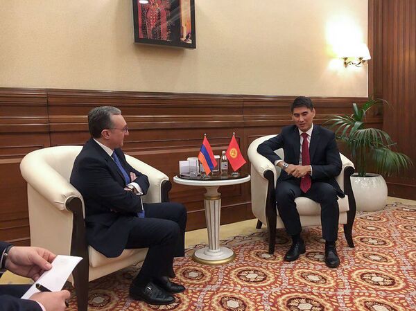 Зограб Мнацаканян выступил в Астане Зограб Мнацаканян выступил в Астане - Sputnik Армения