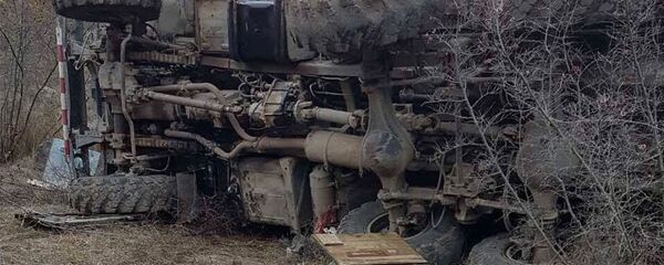 Перевернутый военный грузовик - Sputnik Արմենիա