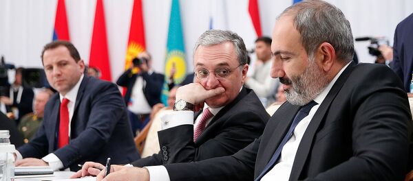 Делегация Армении во главе с и.о. премьер-министра Николом Пашиняном на заседании Совета коллективной безопасности ОДКБ (8 ноября 2018). Астана Делегация Армении во главе с и.о. премьер-министра Николом Пашиняном на заседании Совета коллективной безопасности ОДКБ (8 ноября 2018). Астана - Sputnik Արմենիա