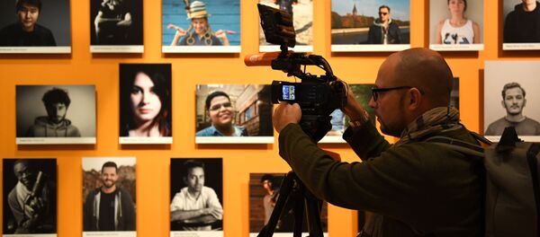 Открытие выставки победителей IV международного конкурса имени А. Стенина Открытие выставки победителей IV международного конкурса имени А. Стенина - Sputnik Армения