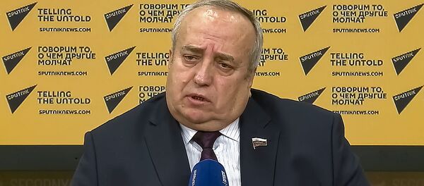 Член Комитета по обороне и безопасности Совета Федерации Федерального Собрания РФ Франц Клинцевич во время видеомоста Москва-Минск-Ереван-Таллинн Член Комитета по обороне и безопасности Совета Федерации Федерального Собрания РФ Франц Клинцевич во время видеомоста Москва-Минск-Ереван-Таллинн - Sputnik Армения