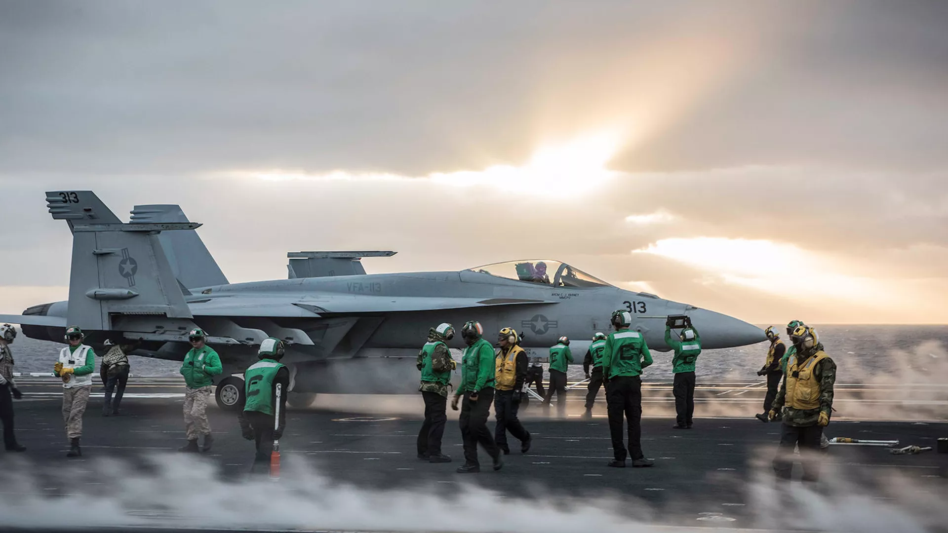 Американский палубный истребитель-бомбардировщик и штурмовик F/A-18E Super Hornet Американский палубный истребитель-бомбардировщик и штурмовик F/A-18E Super Hornet - Sputnik Армения, 1920, 28.12.2022