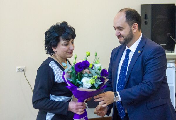 Դրամական պարգևներ և շքանշաններ. հայ մանկավարժներից ո՞վ ճանաչվեց լավագույնը - Sputnik Արմենիա