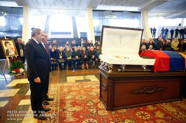 Пашинян попрощался с легендарным спортсменом Юрием Варданяном - Sputnik Армения