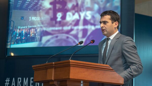И.о. министра связи, транспорта и ИТ Акоп Аршакян на международной конференции по блокчейну ChainPoint18 (14 ноября 2018). Еревaн - Sputnik Армения