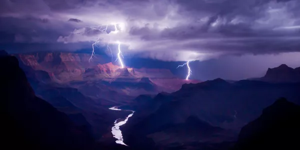 Фотография Spark фотографа Колина Силлеруда, получивший приз EPSON Digital Art Prize в конкурсе the EPSON International Pano Awards 2018 Фотография Spark фотографа Колина Силлеруда, получивший приз EPSON Digital Art Prize в конкурсе the EPSON International Pano Awards 2018 - Sputnik Армения
