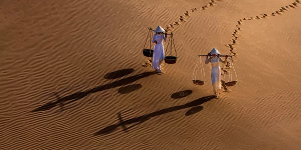 Фотография Two Girls Sand Dune фотографа Чин Лонг Тэо, вошедший в ТОП-50 категории Amateur Landscape конкурса the EPSON International Pano Awards 2018 Фотография Two Girls Sand Dune фотографа Чин Лонг Тэо, вошедший в ТОП-50 категории Amateur Landscape конкурса the EPSON International Pano Awards 2018 - Sputnik Армения