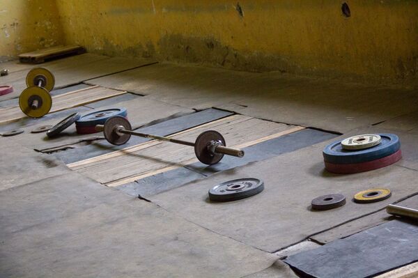 Սիմոն Մարտիրոսյանը ճանաչված է. ծանրամարտիկը շոյված է աղջիկների ուշադրությունից և ոչ միայն Սիմոն Մարտիրոսյանը ճանաչված է. ծանրամարտիկը շոյված է աղջիկների ուշադրությունից և ոչ միայն - Sputnik Արմենիա