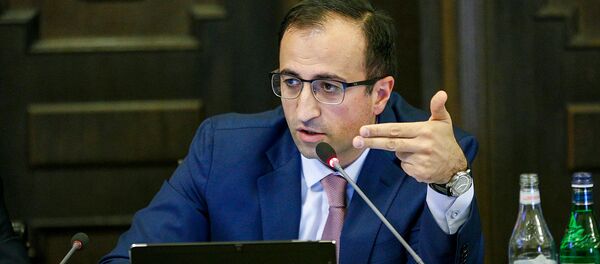 И.о. министра здравоохранения Арсен Торосян на заседании Правительства (15 ноября 2018). Еревaн - Sputnik Արմենիա