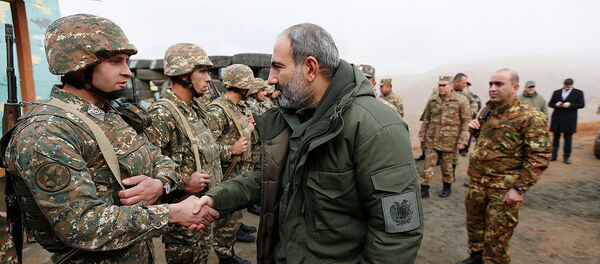 И.о. премьер-министра Никол Пашинян посетил боевую позицию одной из войсковой части (16 ноября 2018). Армения И.о. премьер-министра Никол Пашинян посетил боевую позицию одной из войсковой части (16 ноября 2018). Армения - Sputnik Արմենիա