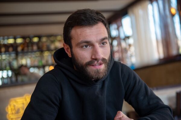 Бизнес по-восточному, или Как армянин из Сирии удивил жителей Гюмри Бизнес по-восточному, или Как армянин из Сирии удивил жителей Гюмри - Sputnik Армения