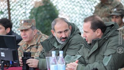 И.о. премьер-министра Никол Пашинян посетил боевую позицию одной из войсковой части (16 ноября 2018). Армения