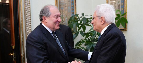 Президент Армении Армен Саркисян встретился с президентом Италии Серджио Матареллой (17 ноября 2018). Рим Президент Армении Армен Саркисян встретился с президентом Италии Серджио Матареллой (17 ноября 2018). Рим - Sputnik Армения