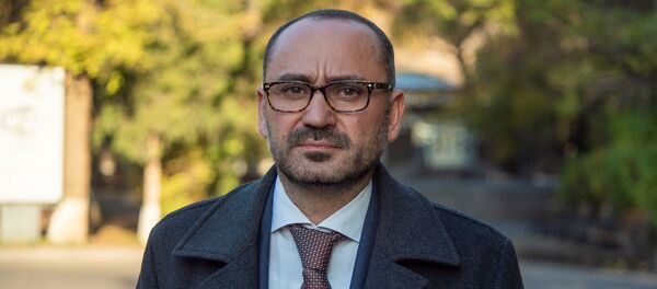 Директор еревaнского зоопарка Рубен Хачатрян Директор еревaнского зоопарка Рубен Хачатрян - Sputnik Արմենիա