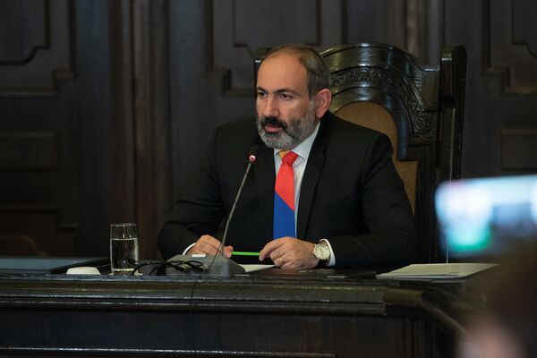 Նիկոլ Փաշինյանը գտել է բաղձալի փողկապը Նիկոլ Փաշինյանը գտել է բաղձալի փողկապը - Sputnik Արմենիա