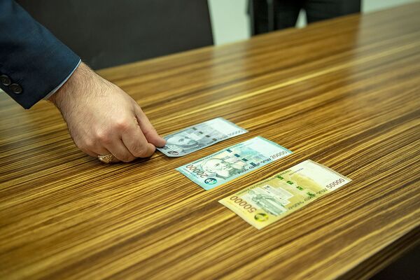 Հայաստանում կհայտնվեն դիմացկուն և շատ կարևոր թղթադրամներ. Կենտրոնական բանկ Հայաստանում կհայտնվեն դիմացկուն և շատ կարևոր թղթադրամներ. Կենտրոնական բանկ - Sputnik Արմենիա