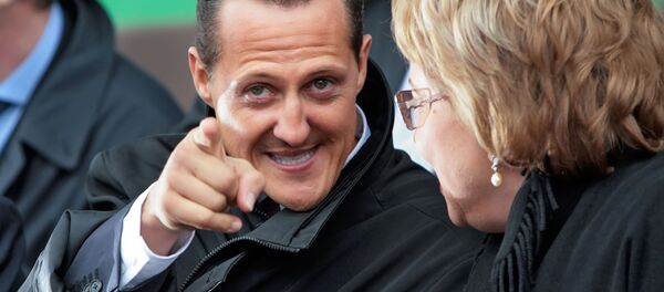 М. Шумахер и В. Матвиенко на соревнованиях по картингу М. Шумахер и В. Матвиенко на соревнованиях по картингу - Sputnik Армения