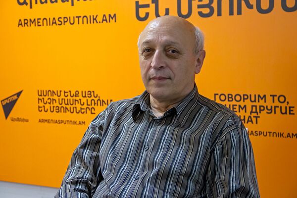 Նրանք յուրայիններին չեն լքում. Բաբկեն Սիմոնյանը՝ հայերի և սերբերի ճակատագրերի մասին Նրանք յուրայիններին չեն լքում. Բաբկեն Սիմոնյանը՝ հայերի և սերբերի ճակատագրերի մասին - Sputnik Արմենիա