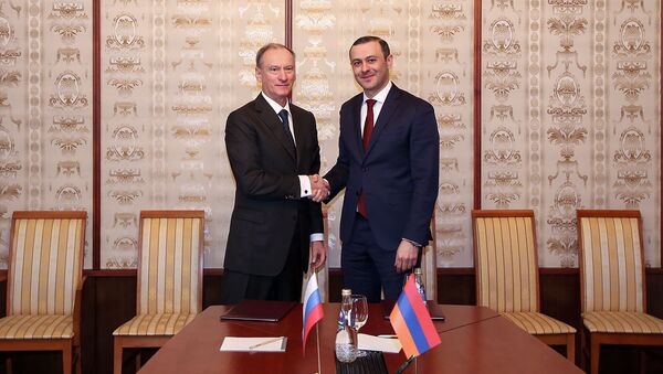 Секретари Совбезов России и Армении обсудили сотрудничество в сфере ВТС (21 ноября 2018). Москвa - Sputnik Армения