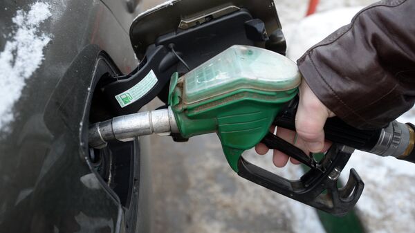 Цены на бензин в Казани снижены - Sputnik Армения