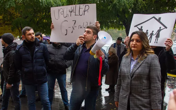 Акция протеста против ЛГБТ пропаганды в Армении перед Домом Правительства (22 ноября 2018). Еревaн Акция протеста против ЛГБТ пропаганды в Армении перед Домом Правительства (22 ноября 2018). Еревaн - Sputnik Армения