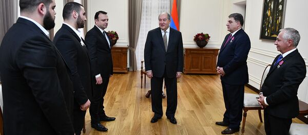 Президент Армен Саркисян наградил орденами и медалями спортсменов и дипломатов (23 ноября 2018). Еревaн - Sputnik Армения