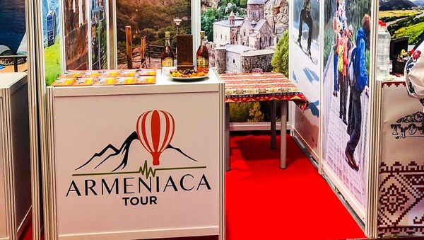 Стенд компании Armeniaca Tour на туристической выставке в Варшаве - Sputnik Армения