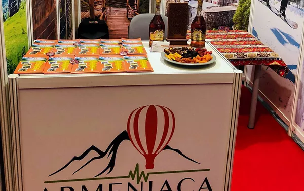 Стенд компании Armeniaca Tour на туристической выставке в Варшаве - Sputnik Армения