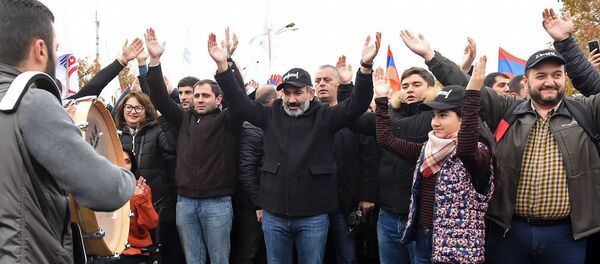 Субботнее шествие Никола Пашиняна (24 ноября 2018). Еревaн Субботнее шествие Никола Пашиняна (24 ноября 2018). Еревaн - Sputnik Արմենիա