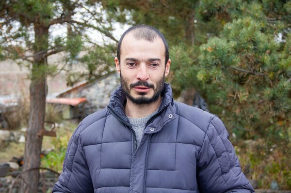 Четыре звоночка и Армезан: семья Микаэлянов создает царство сыров с ароматом коньяка - Sputnik Армения