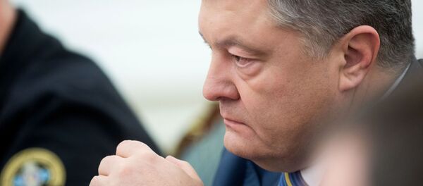 Президент Украины Петр Порошенко на заседании Совета национальной безопасности и обороны Украины (26 ноября 2018). Киев Президент Украины Петр Порошенко на заседании Совета национальной безопасности и обороны Украины (26 ноября 2018). Киев - Sputnik Արմենիա