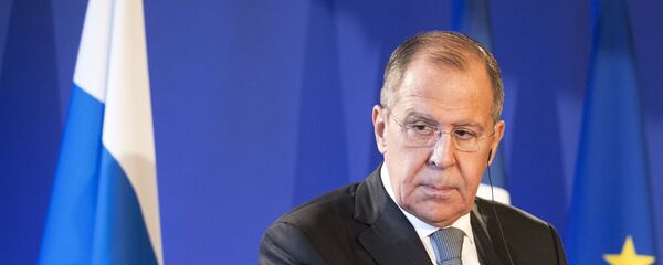 Глава МИД России Сергей Лавров во время совместной пресс-конференции с главой МИД Франции Жан-Ивом Ле Дрианом (27 ноября 2018). Париж - Sputnik Армения