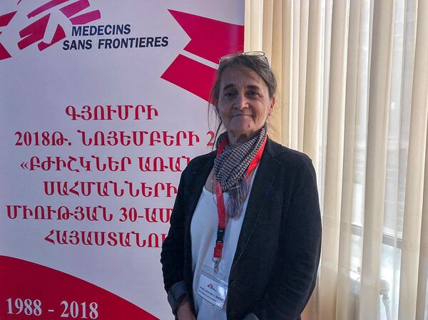 Дома, как скомканные игральные карты, и хаос: Врачи без границ о разрушенном Ленинакане - Sputnik Армения