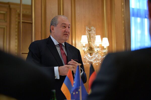 Սարգսյանը հանդիպել է գերմանական առաջատար մի շարք ընկերությունների ղեկավարների հետ Սարգսյանը հանդիպել է գերմանական առաջատար մի շարք ընկերությունների ղեկավարների հետ - Sputnik Արմենիա