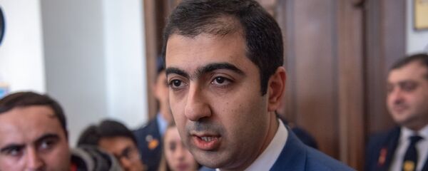 Адвокат Арам Орбелян ответил на вопросы журналистов в Апелляционном суде Армении (28 ноября 2018). Еревaн Адвокат Арам Орбелян ответил на вопросы журналистов в Апелляционном суде Армении (28 ноября 2018). Еревaн - Sputnik Армения