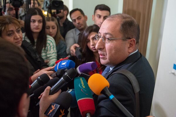 Քոչարյանը չի խոսել, բայց ասելիք ունի. փաստաբանը պատմեց` ով ինչ է անում դռնփակ նիստում Քոչարյանը չի խոսել, բայց ասելիք ունի. փաստաբանը պատմեց` ով ինչ է անում դռնփակ նիստում - Sputnik Արմենիա