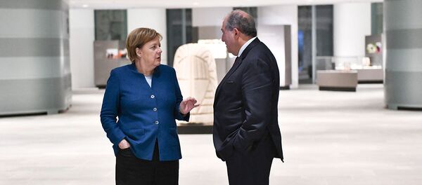 Президент Армен Саркисян встретился с канцлером Германии Ангелой Меркель (28 ноября 2018). Берлин Президент Армен Саркисян встретился с канцлером Германии Ангелой Меркель (28 ноября 2018). Берлин - Sputnik Արմենիա