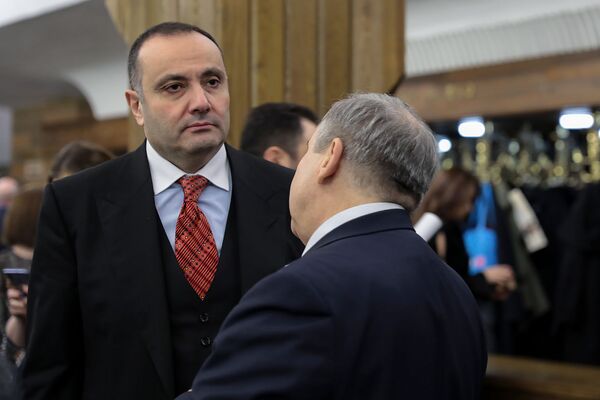 Ազնավուրն անմիջապես արձագանքեց. Մոսկվայում հիշել են 1988-ին Հայաստանին ձեռք մեկնածներին Ազնավուրն անմիջապես արձագանքեց. Մոսկվայում հիշել են 1988-ին Հայաստանին ձեռք մեկնածներին - Sputnik Արմենիա