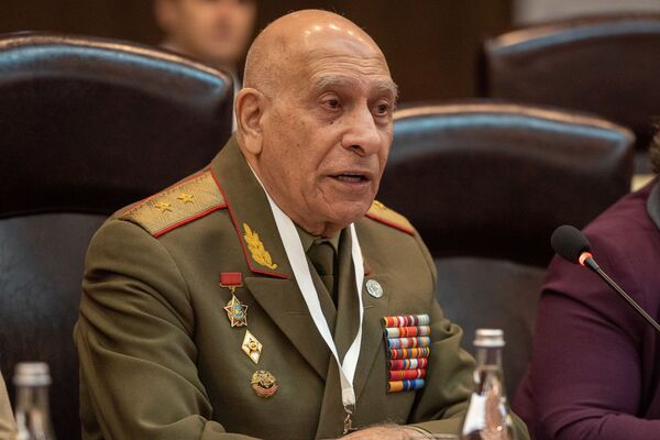 Опыт в Афганистане помог избежать многих ошибок в Карабахе – генерал - Sputnik Армения