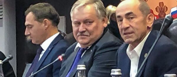 Роберт Кочарян на заседании армяно-российского Лазаревского клуба (30 ноября 2018). Еревaн Роберт Кочарян на заседании армяно-российского Лазаревского клуба (30 ноября 2018). Еревaн - Sputnik Արմենիա