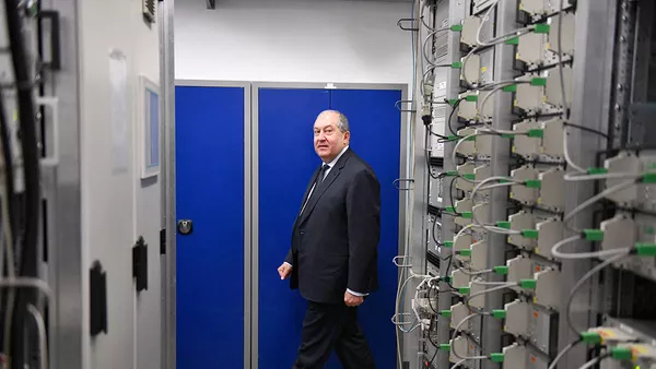 Президент Армен Саркисян посетил научно-исследовательский центр DESY (30 ноября 2018). Цойтен - Sputnik Армения