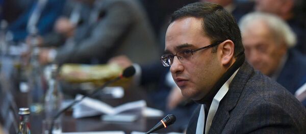 Виктор Согомонян на заседании армяно-российского Лазаревского клуба (1 декабря 2018). Еревaн - Sputnik Армения