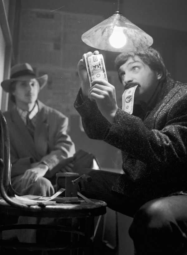 Красавицы от шейха для волшебника: как Амаяк Акопян отказался от подарка 90-60-90 - Sputnik Армения