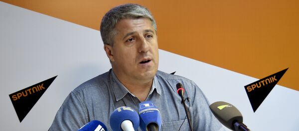 Заведующий кафедрой иранистики факультета востоковедения ЕГУ Вардан Восканян Заведующий кафедрой иранистики факультета востоковедения ЕГУ Вардан Восканян - Sputnik Արմենիա